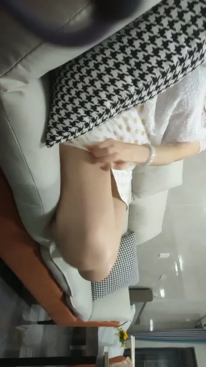 スクリーンショット 6 から FC2 PPV Creampie POV — Petite Asian in Lingerie Takes Hard Action