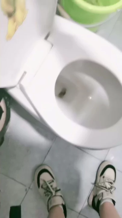 Screenshot 10 aus FC2 PPV Büro-Frau POV Selbstbefriedigung — Selbstbefreiung im Bad nach der Arbeit