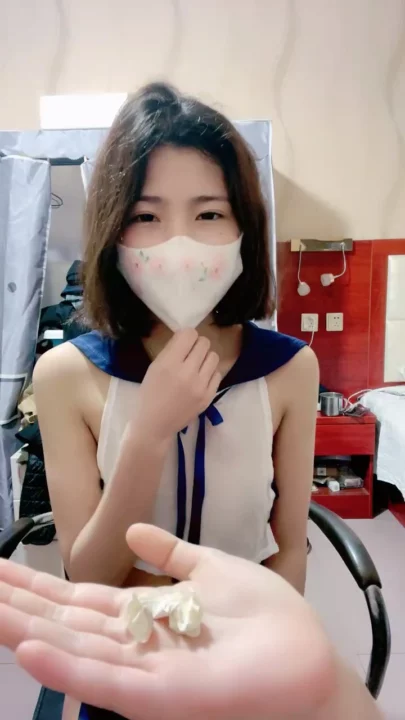 Screenshot 24 from FC2-PPV-XXXXXXX - 日本卧室里用紫色自慰棒自拍