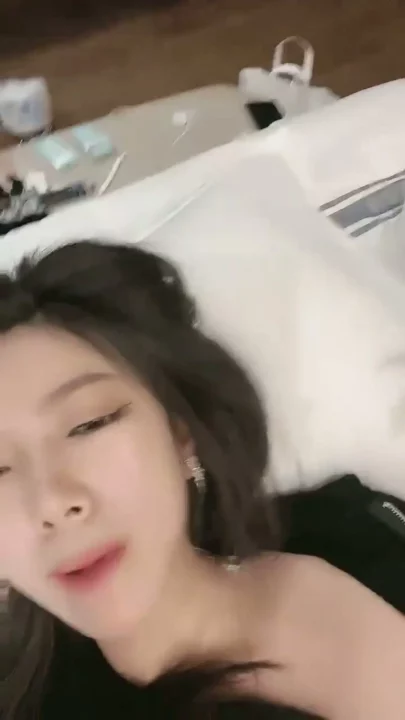 Screenshot 20 from FC2-PPV-XXXXXXX - 亚洲小美女酒店自拍手淫,露脸