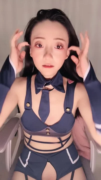 Screenshot 14 from FC2-PPV-XXXXXXX - 小巧亚洲妹子POV自慰 — 穿着内衣用跳蛋自玩,露脸