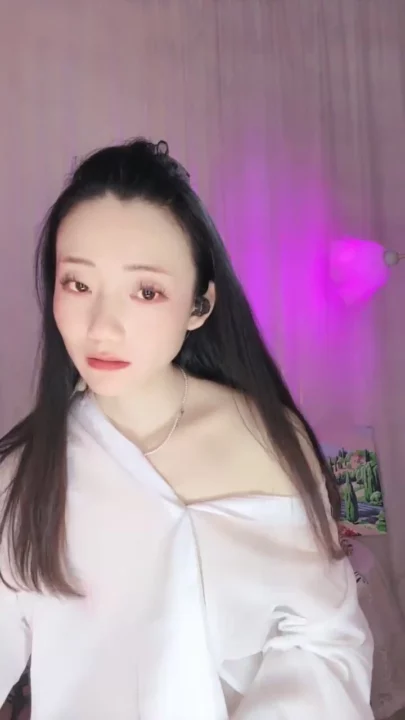 Screenshot 17 from FC2-PPV-XXXXXXX - 小巧亚洲妹子POV自慰 — 穿着内衣用跳蛋自玩,露脸
