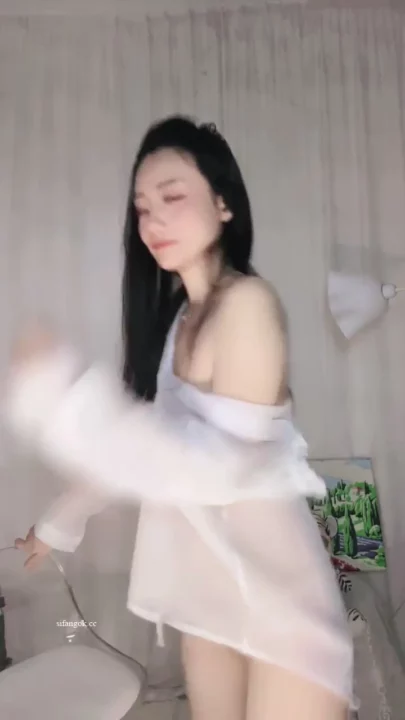 Screenshot 20 from FC2-PPV-XXXXXXX - 小巧亚洲妹子POV自慰 — 穿着内衣用跳蛋自玩,露脸