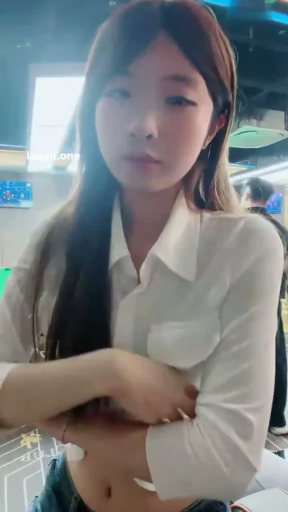 Screenshot 4 from FC2-PPV-XXXXXXX - 可爱亚洲女孩 POV 诱惑 — 穿着上衣和短裤的独秀