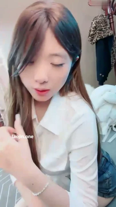 Screenshot 9 from FC2-PPV-XXXXXXX - 可爱亚洲女孩 POV 诱惑 — 穿着上衣和短裤的独秀
