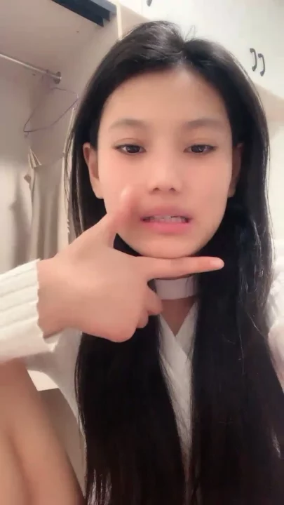 6번 스크린샷, FC2-PPV-XXXXXXX – Petite Asian POV Uncensored — Dildo Play and Close-Ups에서 캡처됨