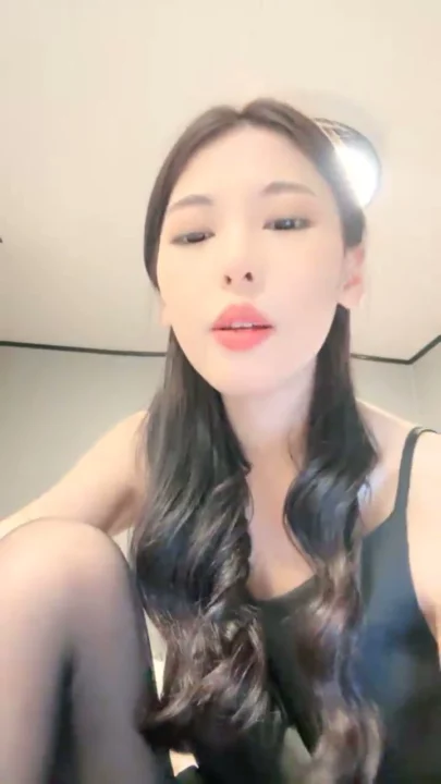 2번 스크린샷, FC2-PPV-XXXXXXX – Xueer Japanese POV Creampie — Lingerie and Blowjob in Bedroom에서 캡처됨