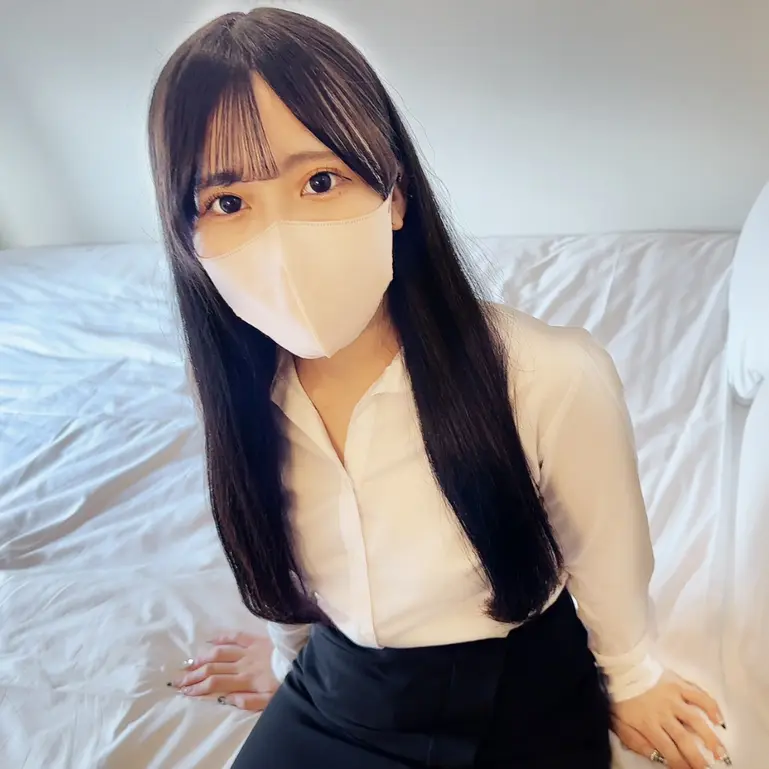 Video abspielen: FC2-PPV-4231663 - Dünne japanische Massagewoman mit Ejakulation aus der Perspektive des Betrachters