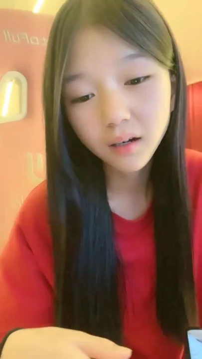 Screenshot 17 from 日本业余自拍 — 穿红色短上衣的小胸萌妹诱惑