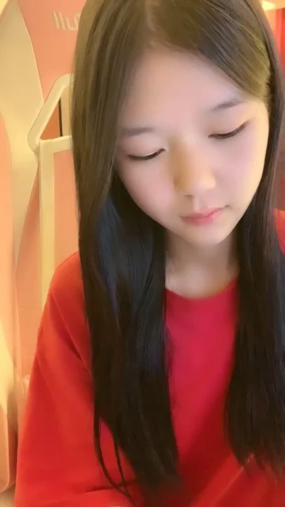 Screenshot 21 from 日本业余自拍 — 穿红色短上衣的小胸萌妹诱惑