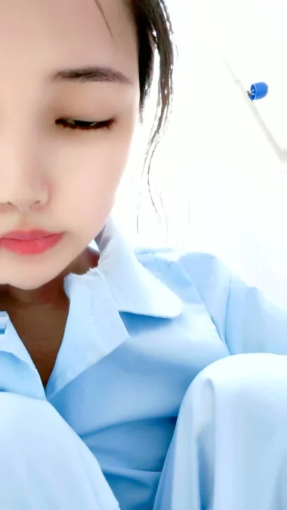 Screenshot 12 aus Japanische Amateur-Stute mit dicken Titten — Krankenschwester-Kostüm und POV-Spiel