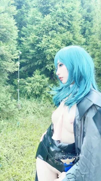 Screenshot 4 from Japanese Cosplay Outdoor POV — Petite Blue-Haired Beauty in Tactical Suit
