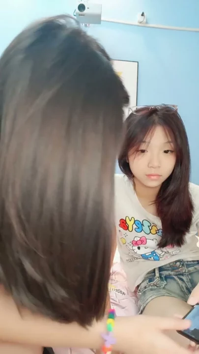 Screenshot 5 from Japanese Lesbian Amateur Scene — Mengmeng and Friend Share Intimate Hotel Moment