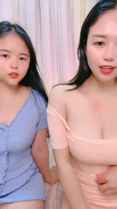 Screenshot 2 from Japanese Lesbian POV — Face-Shown Amateur with Curvy and Petite Beauties