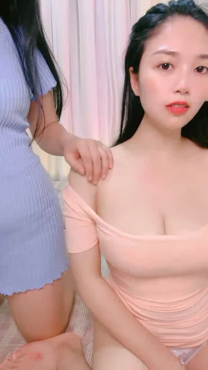 Screenshot 5 from Japanese Lesbian POV — Face-Shown Amateur with Curvy and Petite Beauties