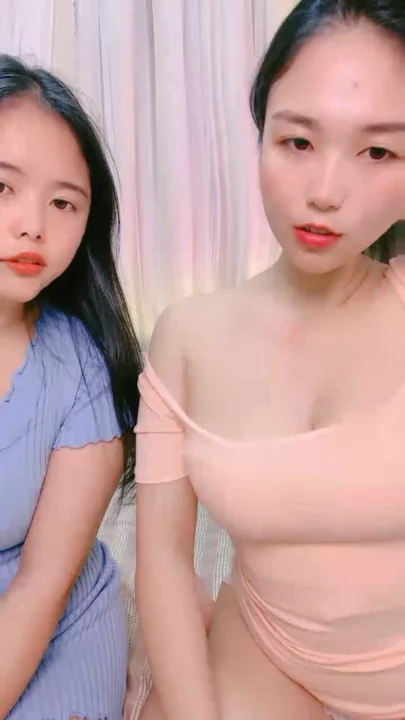 Screenshot 6 from Japanese Lesbian POV — Face-Shown Amateur with Curvy and Petite Beauties