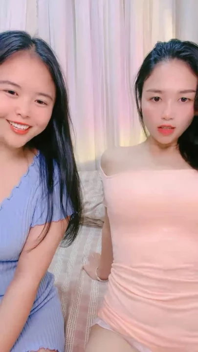Screenshot 7 from Japanese Lesbian POV — Face-Shown Amateur with Curvy and Petite Beauties