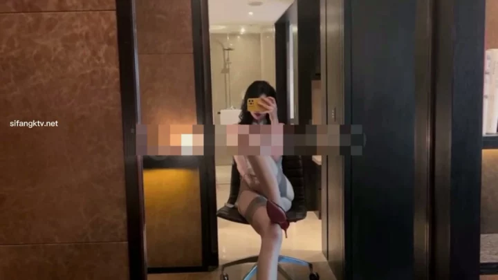 Screenshot 20 from Japanese Office Lady Lingerie Pose — Petite Beauty in Black Stockings