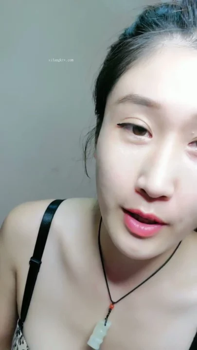 Screenshot 6 from Japanese Onee-San Masturbation — Petite Beauty with Dildo in Lingerie