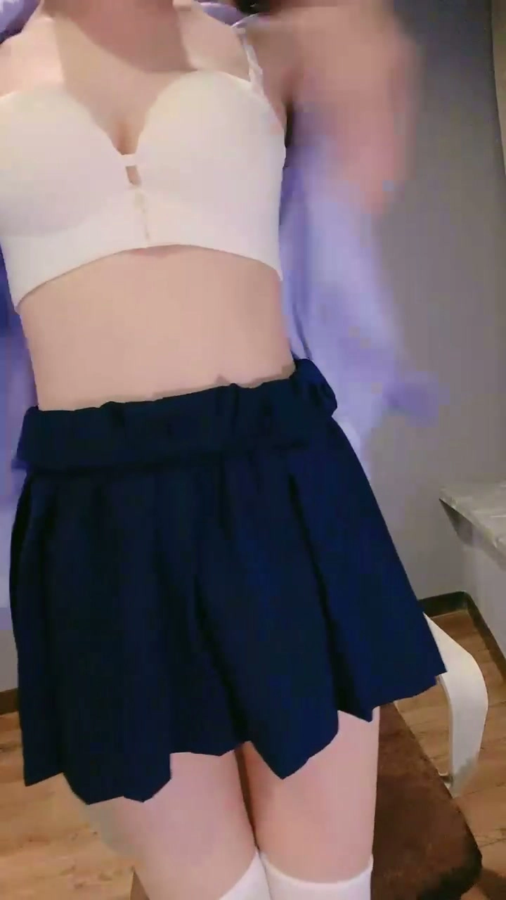 Play video: 日本 POV 素人 — 卧室里的正面露脸内射和口交