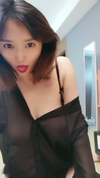 Screenshot 11 from Japonesa en primera persona con tetas grandes y provocación en ropa interior — Medias negras y masturbación mostrando la cara