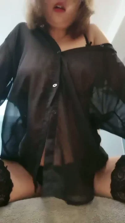 Screenshot 18 from Japonesa en primera persona con tetas grandes y provocación en ropa interior — Medias negras y masturbación mostrando la cara