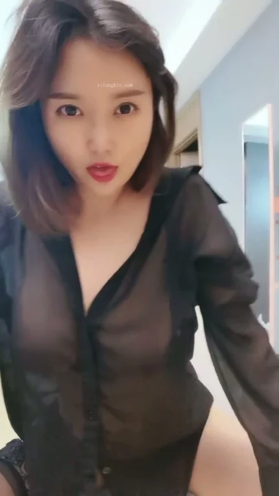 Screenshot 24 from Japonesa en primera persona con tetas grandes y provocación en ropa interior — Medias negras y masturbación mostrando la cara