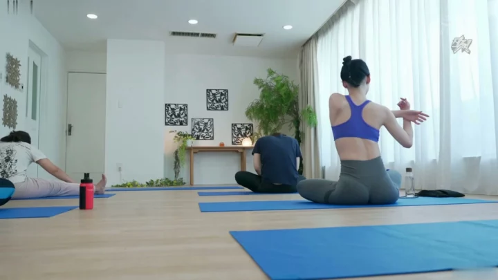 Screenshot 8 from Japanese POV Creampie — Feifei’s Yoga Class Turns Filthy with Off-Frame Partner
