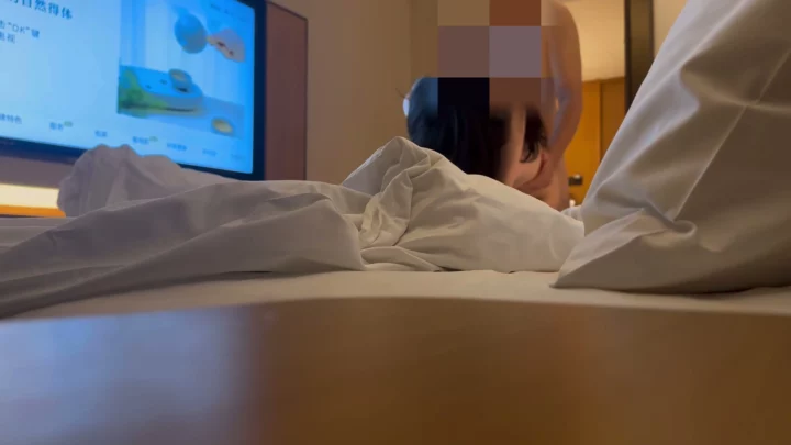 Screenshot 6 from Japanese POV Creampie — Jiajia Takes Hard Action in Hotel Bed