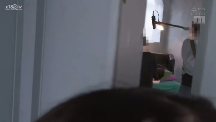 Screenshot 6 from 日本第一视角内射 —— 穿着内衣的上班族女性在卧室