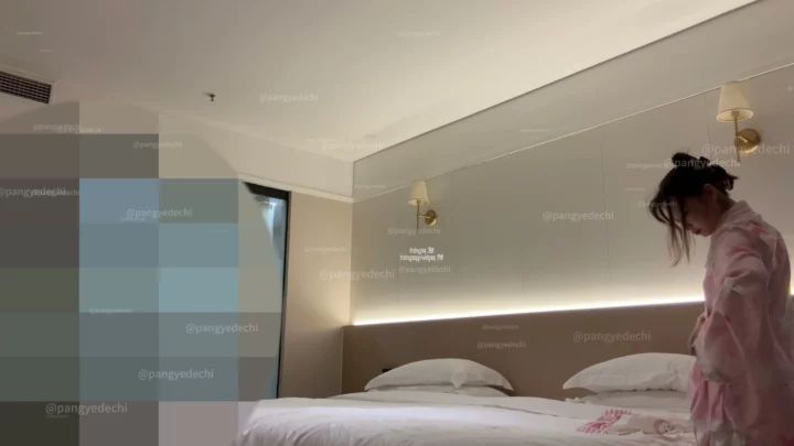 Screenshot 3 from Japanese POV Creampie — Petite Beauty in Hotel with Face Shown