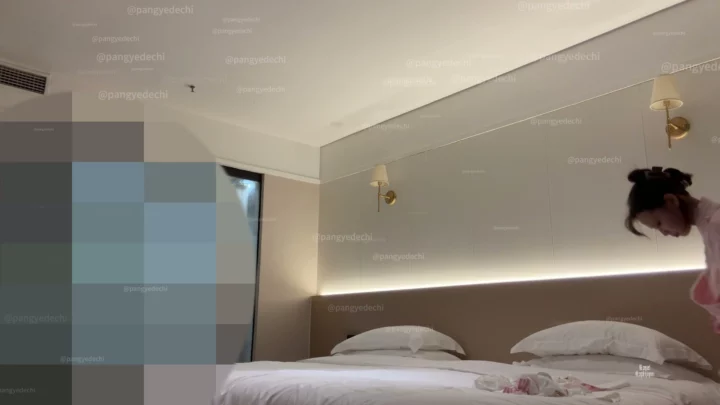 Screenshot 6 from Japanese POV Creampie — Petite Beauty in Hotel with Face Shown