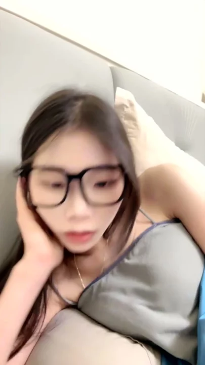 Screenshot 2 from Japanese POV Creampie — Skinny Beauty in Glasses Takes Hard Action