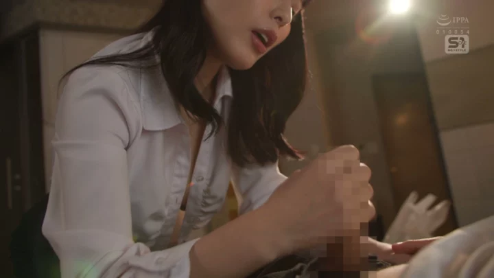 Screenshot 3 aus Japanische POV Creampie Dreier — Büro-Frau betrügt Ehemann im Hotel [S1-789]