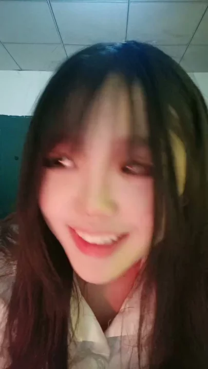 Screenshot 2 from JAV Sudut Pandang Orang Jepang — Cewek Kurus Amatir dengan Payudara Mungil Telanjang dan Mainin Memek