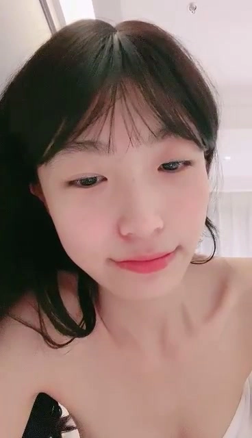 Screenshot 24 aus Japanische POV: Petite Asiatin in Dessous verführt dich im Bett mit heißem Tease
