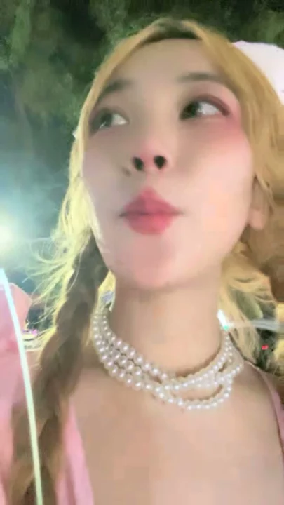 Screenshot 1 from Japanese POV Maid Tease — Outdoor and Bathroom Solo Show
