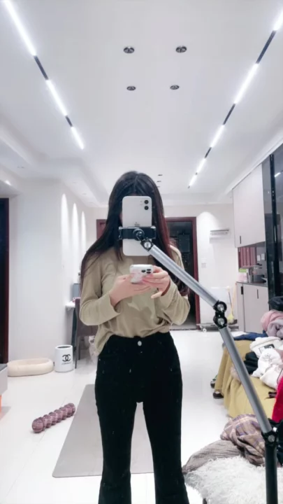 Screenshot 2 from Japanese POV Masturbation — Big-Tits Amateur in Lingerie