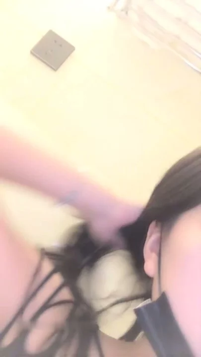 Screenshot 7 from Masturbação em POV Japonês — Bela Gostosa de Peitos Grandes com Vibrador de Renda