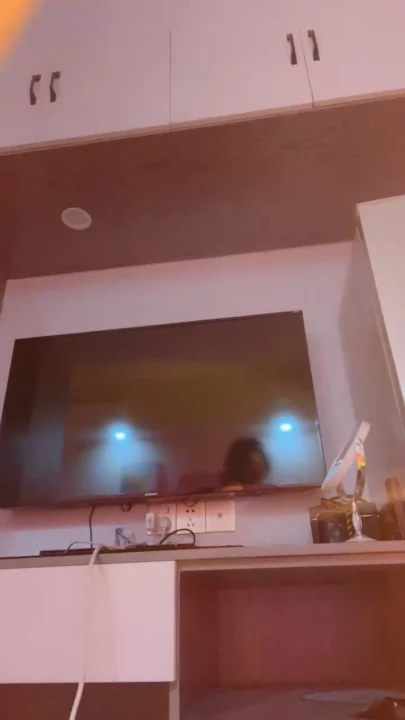 Screenshot 14 from Masturbação em POV Japonesa — Gata de Óculos Provoca com Lingerie e Meias Arrastão