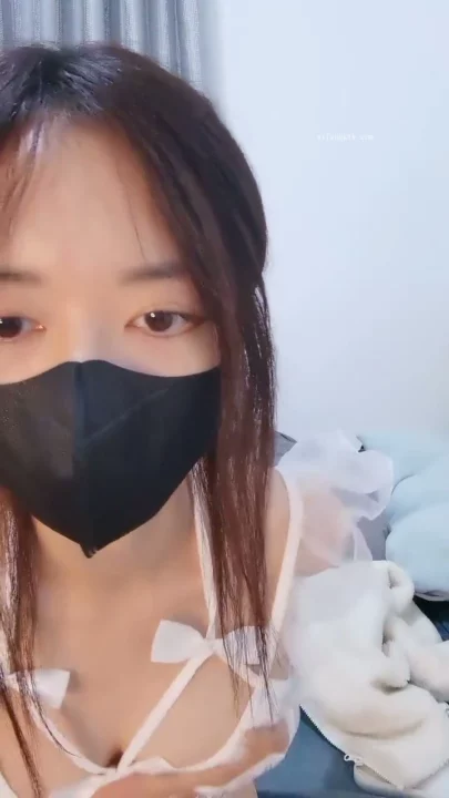 Screenshot 11 from Japanese POV Masturbation — Petite Beauty in Lingerie and Face Mask