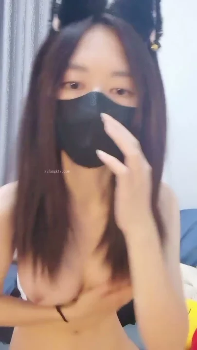 Screenshot 31 from Japanese POV Masturbation — Petite Beauty in Lingerie and Face Mask