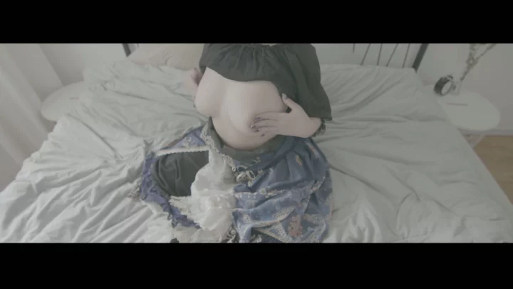 Screenshot 29 from Masturbasi POV Jepang — Pelayan Kecil Squirting Pakai Lingerie dan Masker