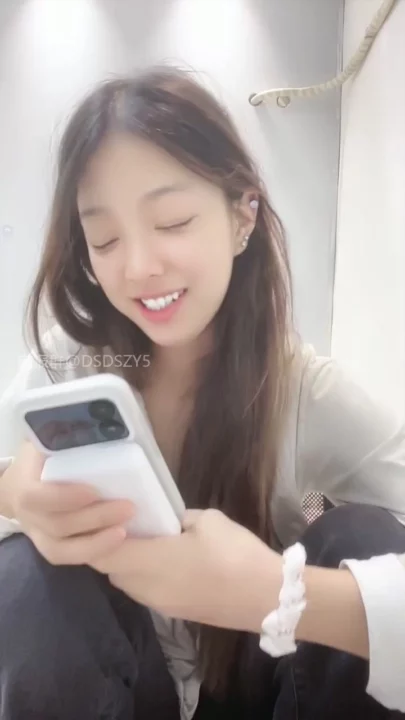 Screenshot 25 from Japanese POV Masturbation — Xinyi’s Solo Lingerie Toy Play Leak