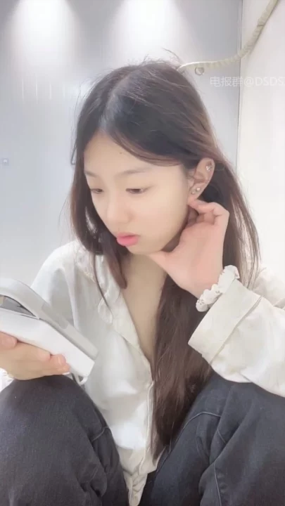 Screenshot 26 from Japanese POV Masturbation — Xinyi’s Solo Lingerie Toy Play Leak