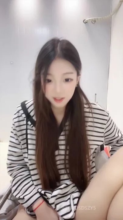 Screenshot 34 from Japanese POV Masturbation — Xinyi’s Solo Lingerie Toy Play Leak
