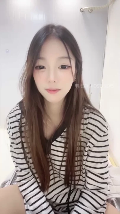 Screenshot 36 from Japanese POV Masturbation — Xinyi’s Solo Lingerie Toy Play Leak