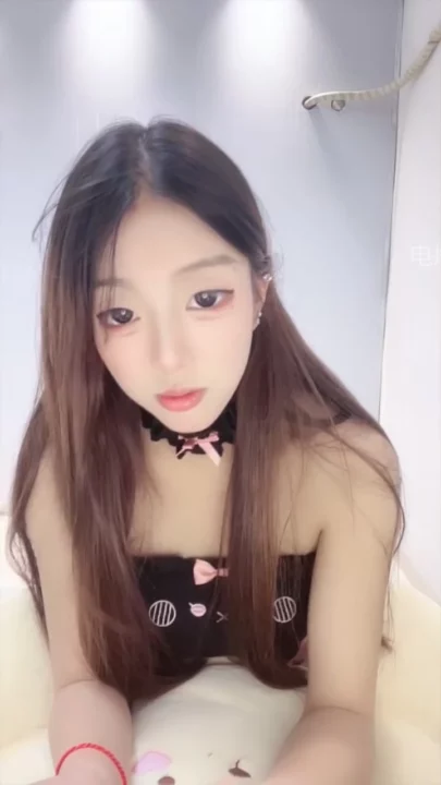 Screenshot 5 from Japanese POV Masturbation — Xinyi’s Solo Lingerie Toy Play Leak