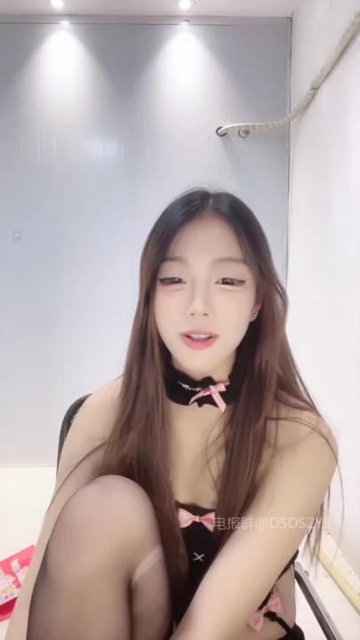 Screenshot 6 from Japanese POV Masturbation — Xinyi’s Solo Lingerie Toy Play Leak