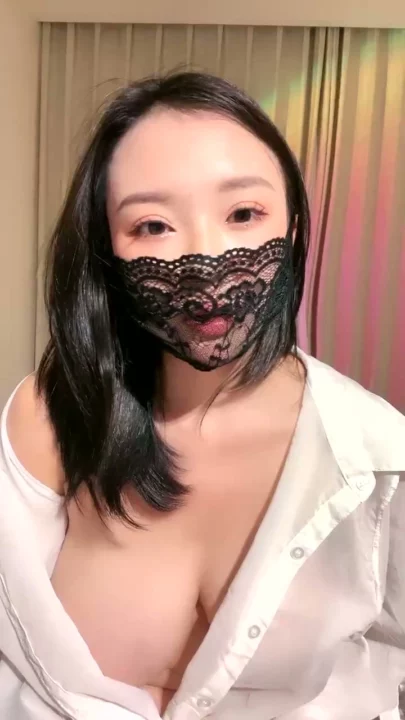 Screenshot 1 from 日本无码第一视角 — 大奶业余爱好者内射和玩具自慰